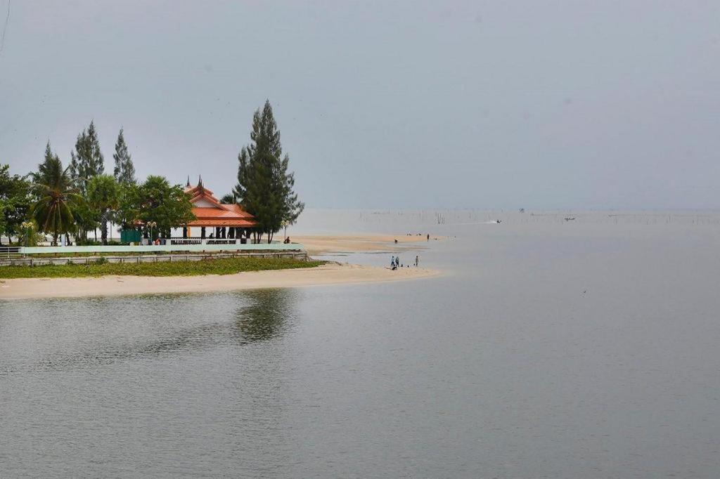 Oyo 441 Grand Thara Hotel Surat Thani Luaran gambar