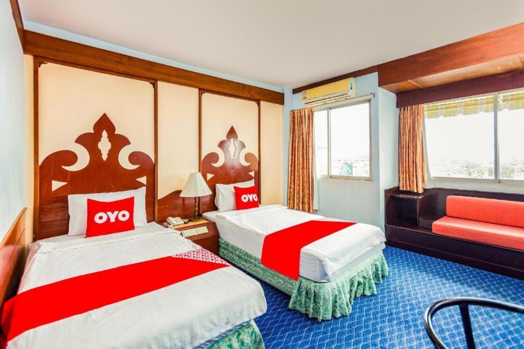 Oyo 441 Grand Thara Hotel Surat Thani Luaran gambar