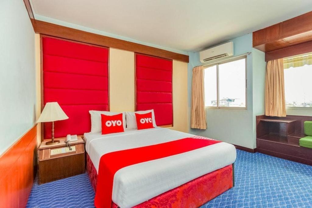 Oyo 441 Grand Thara Hotel Surat Thani Luaran gambar