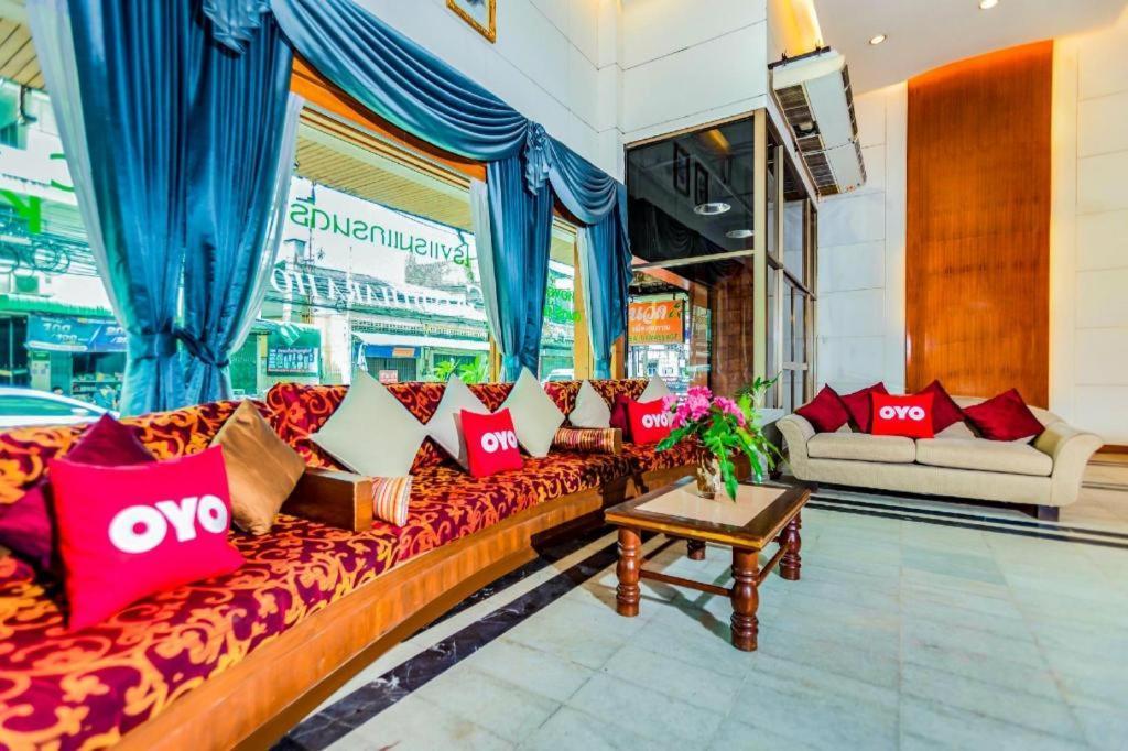 Oyo 441 Grand Thara Hotel Surat Thani Luaran gambar