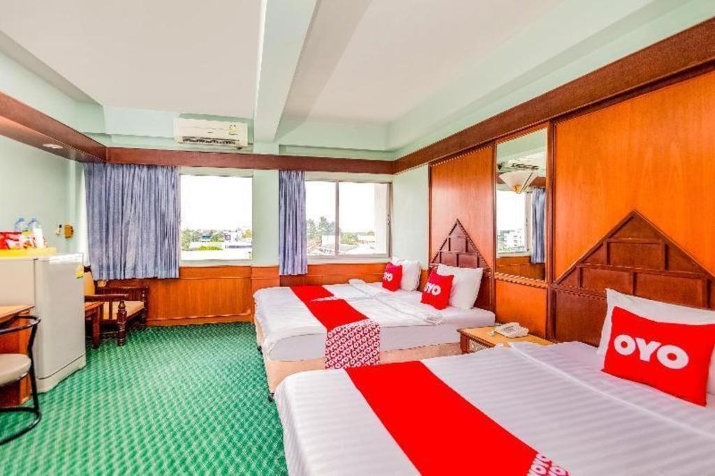 Oyo 441 Grand Thara Hotel Surat Thani Luaran gambar