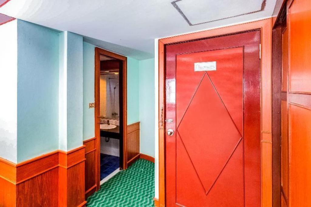Oyo 441 Grand Thara Hotel Surat Thani Luaran gambar