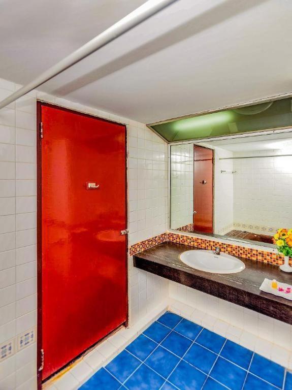 Oyo 441 Grand Thara Hotel Surat Thani Luaran gambar