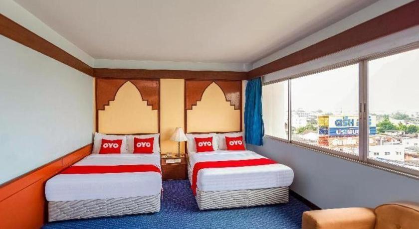 Oyo 441 Grand Thara Hotel Surat Thani Luaran gambar