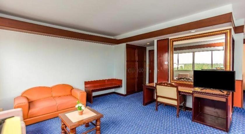 Oyo 441 Grand Thara Hotel Surat Thani Luaran gambar