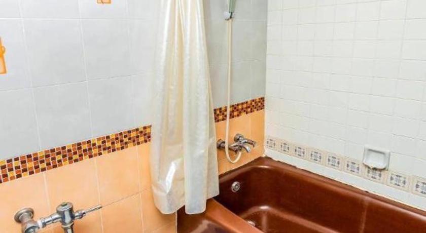 Oyo 441 Grand Thara Hotel Surat Thani Luaran gambar