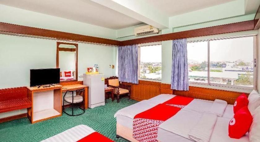 Oyo 441 Grand Thara Hotel Surat Thani Luaran gambar