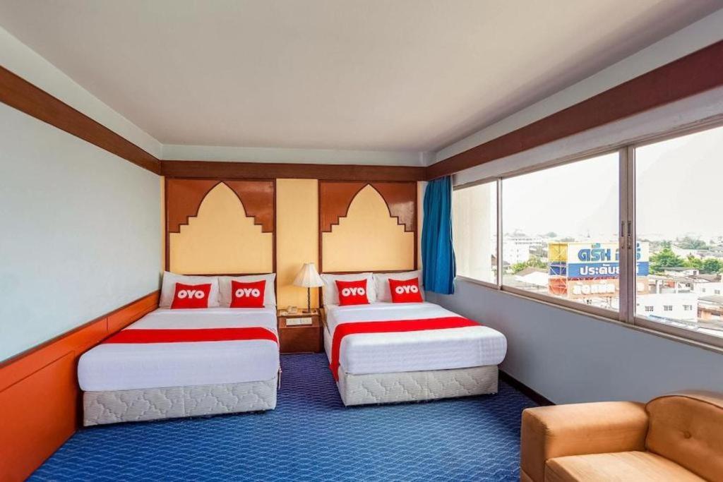 Oyo 441 Grand Thara Hotel Surat Thani Luaran gambar