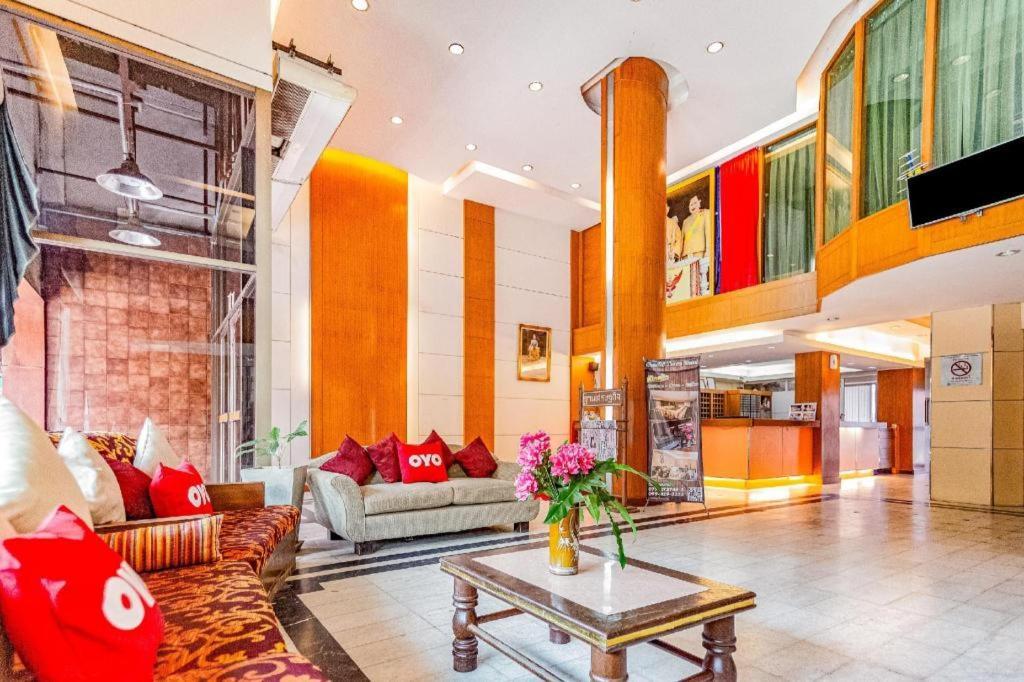 Oyo 441 Grand Thara Hotel Surat Thani Luaran gambar